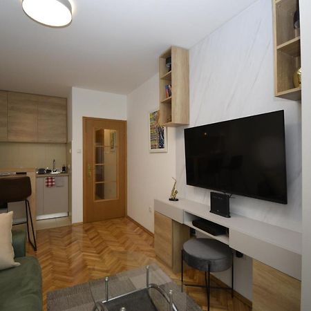 Studio apartment Art Zone Podgorica Buitenkant foto