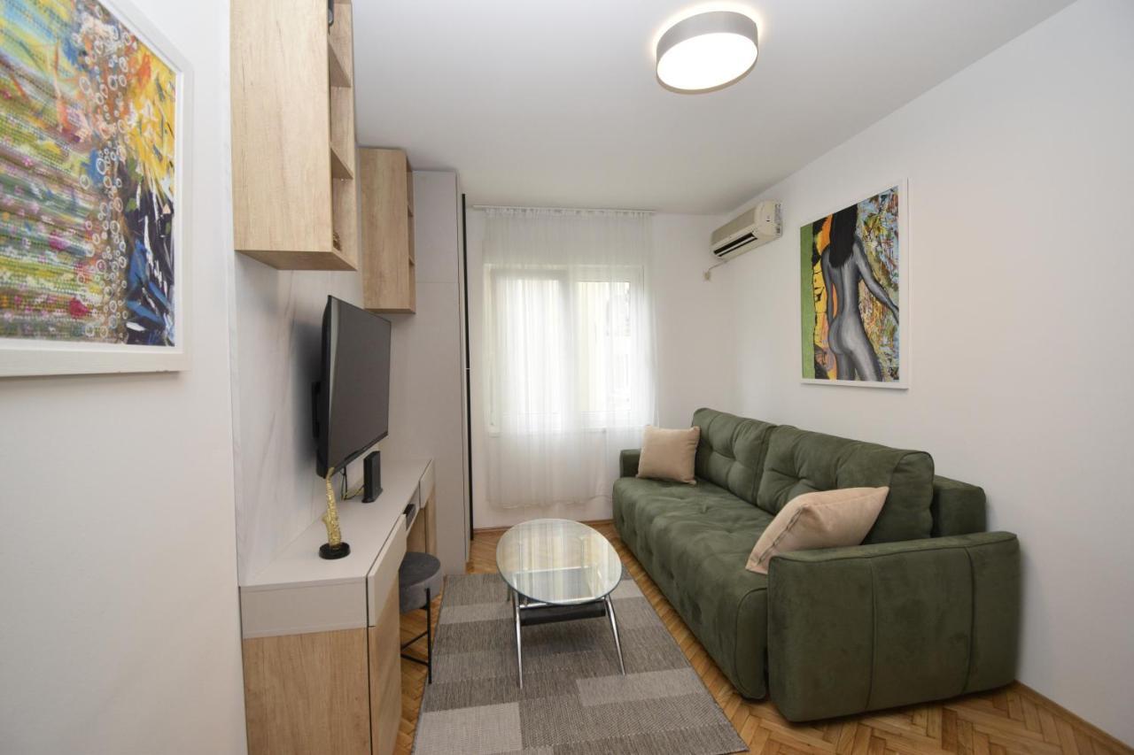 Studio apartment Art Zone Podgorica Buitenkant foto