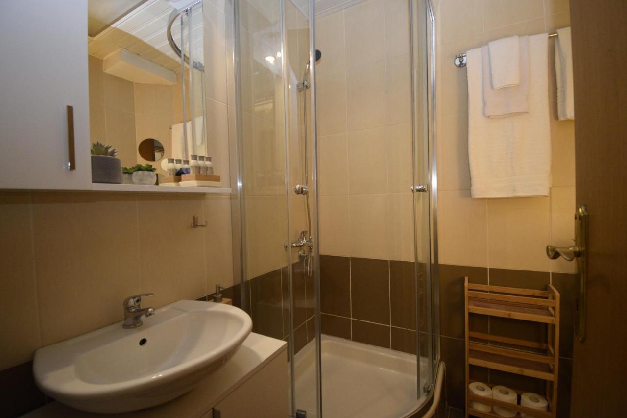 Studio apartment Art Zone Podgorica Buitenkant foto