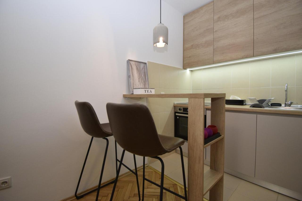 Studio apartment Art Zone Podgorica Buitenkant foto
